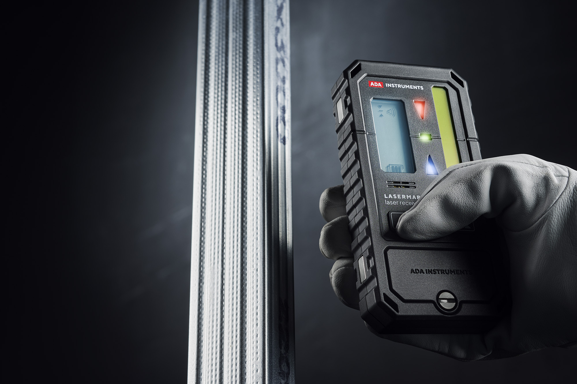 Universal Red Beam Rotary Laser Receiver – Dual Display Detector With 1000ft Range